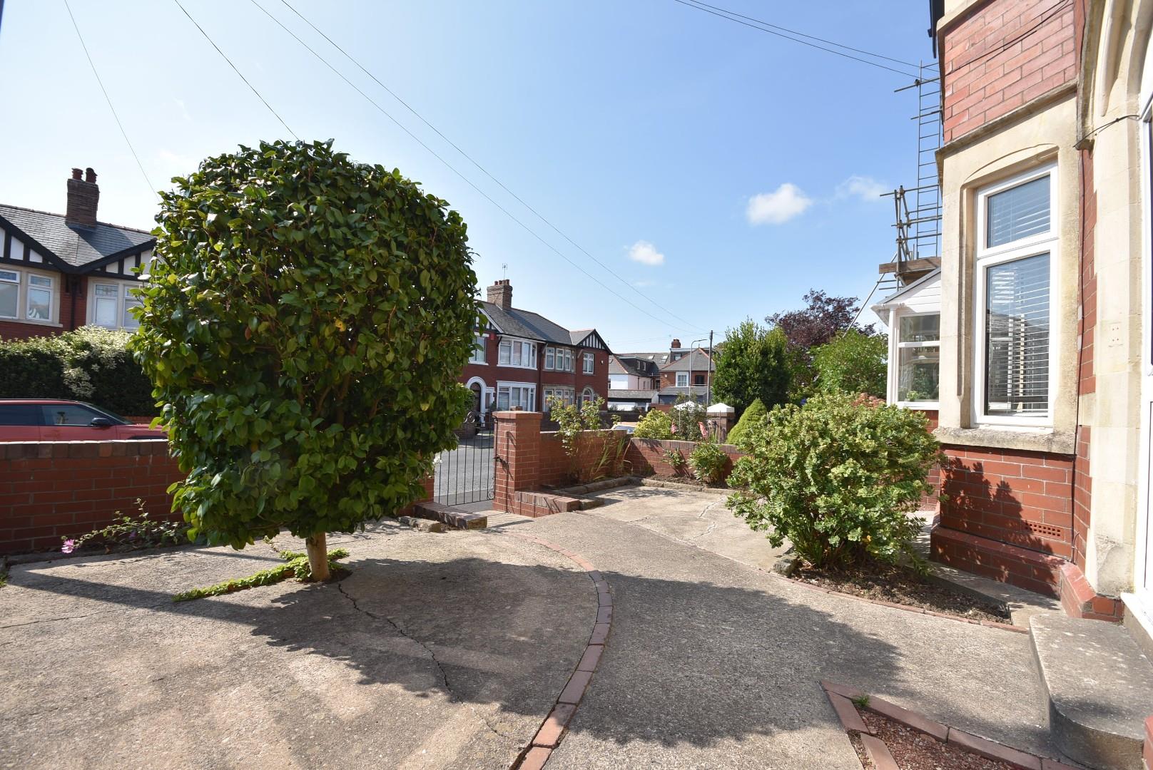 45 Baron Road, Penarth, Vale of Glamorgan, CF64 3UE
